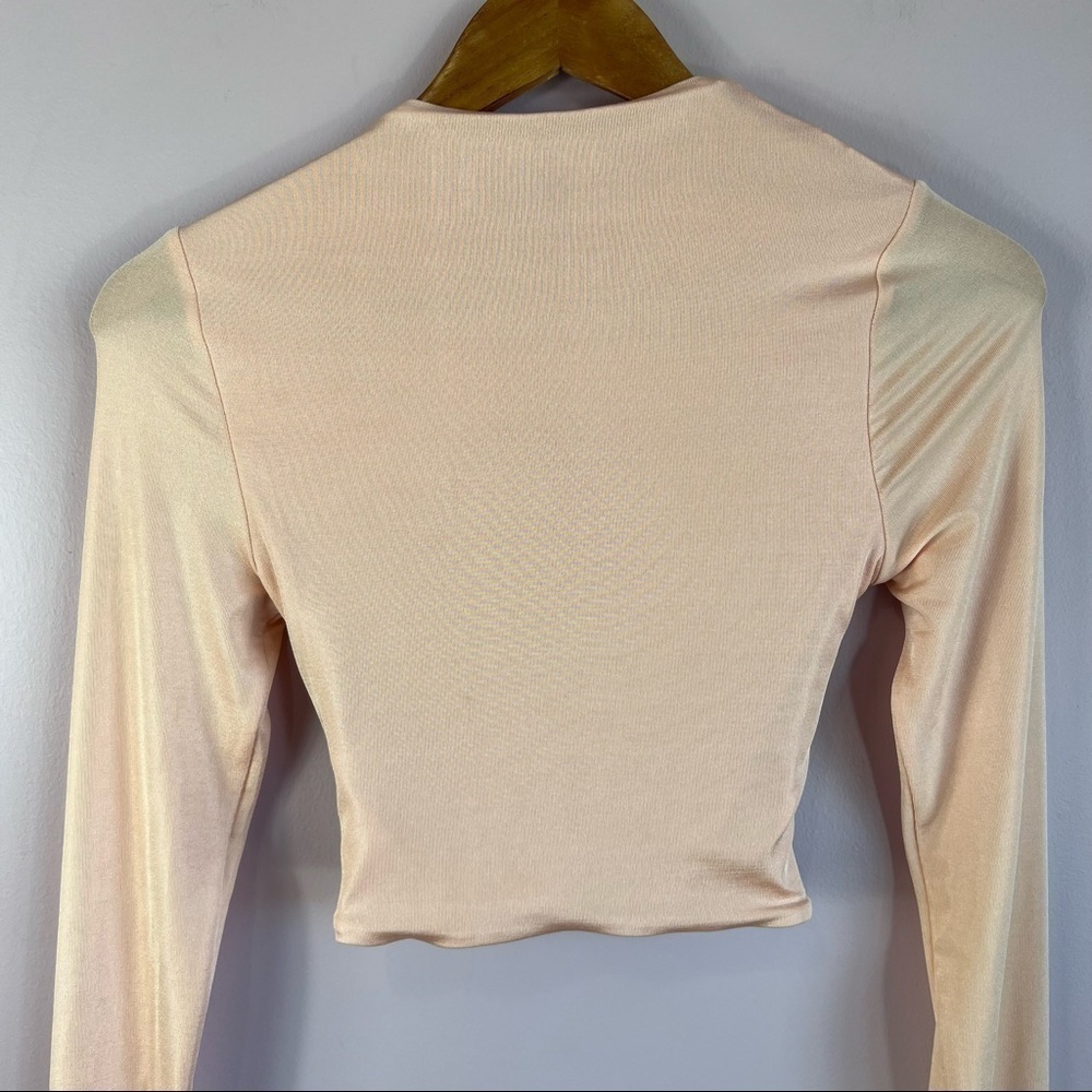 SIGNIFICANT OTHER Arta Long Sleeve Wrap Peach Crop Top Size US 2 Sold Out Online - Picture 11 of 15